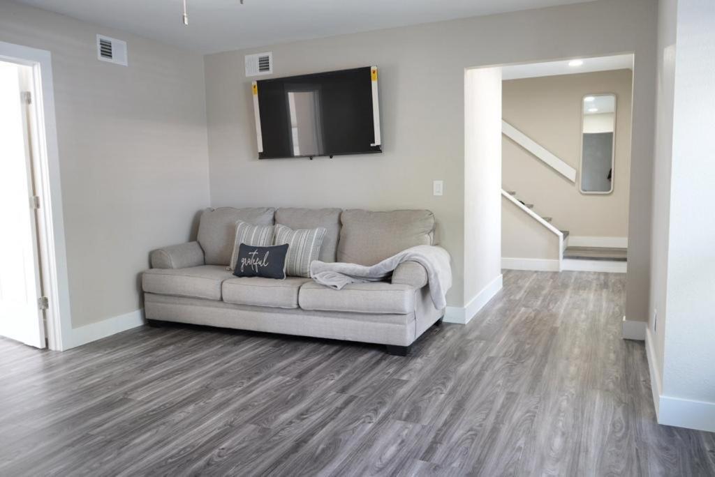 Hosting New Vila Tampa Exterior foto